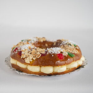 Roscón relleno de crema